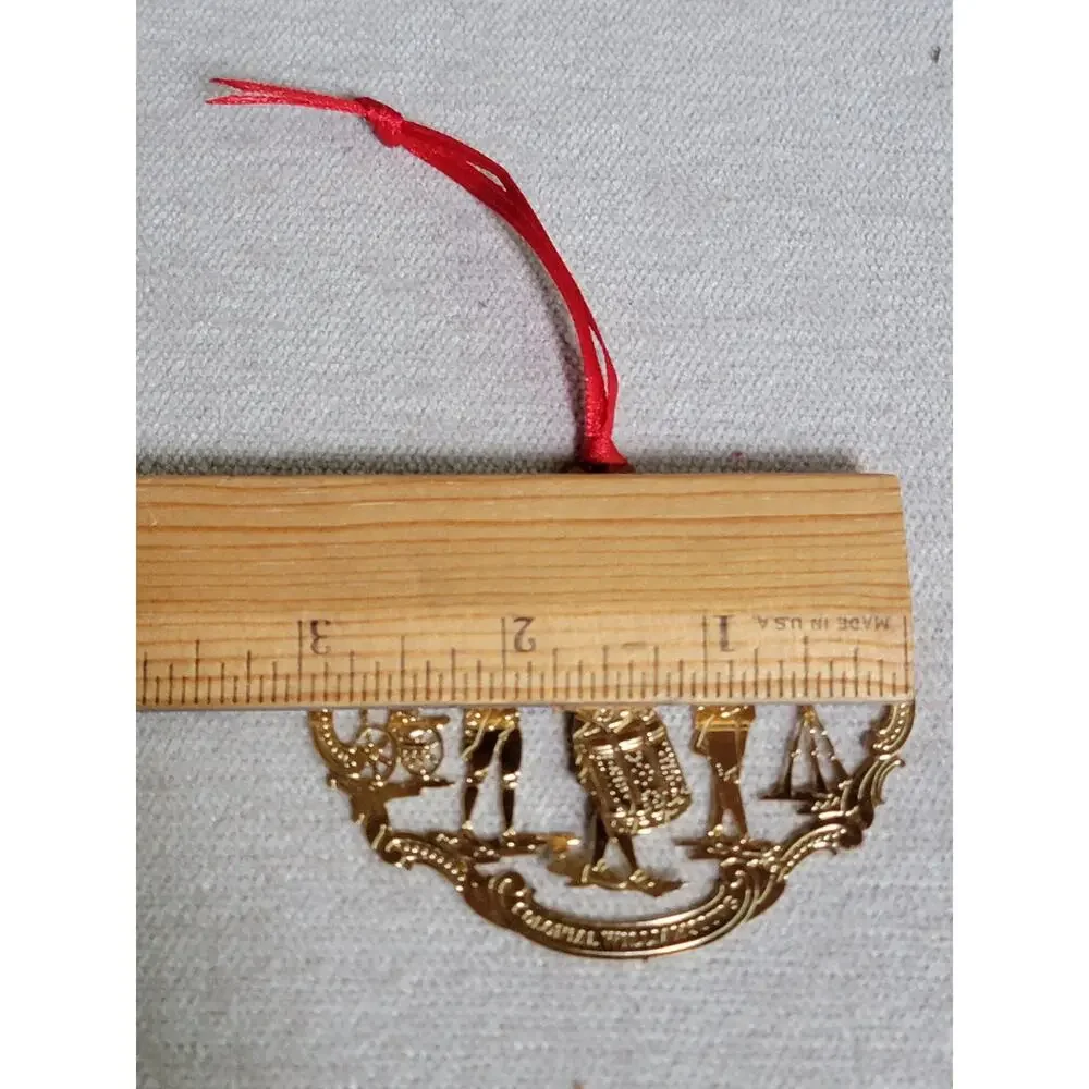 Colonial Williamsburg Virginia Gold Tone Brass Filigree Ornament
